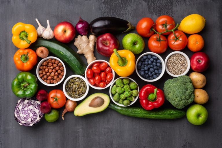 Eat to Thrive: Nutrition Tips for Hormonal Balance During Menopause