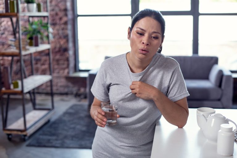 Is It Perimenopause or Just Stress? Early Signs Women Should Not Ignore